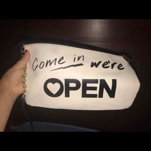 Betseyville Open/Closed purse